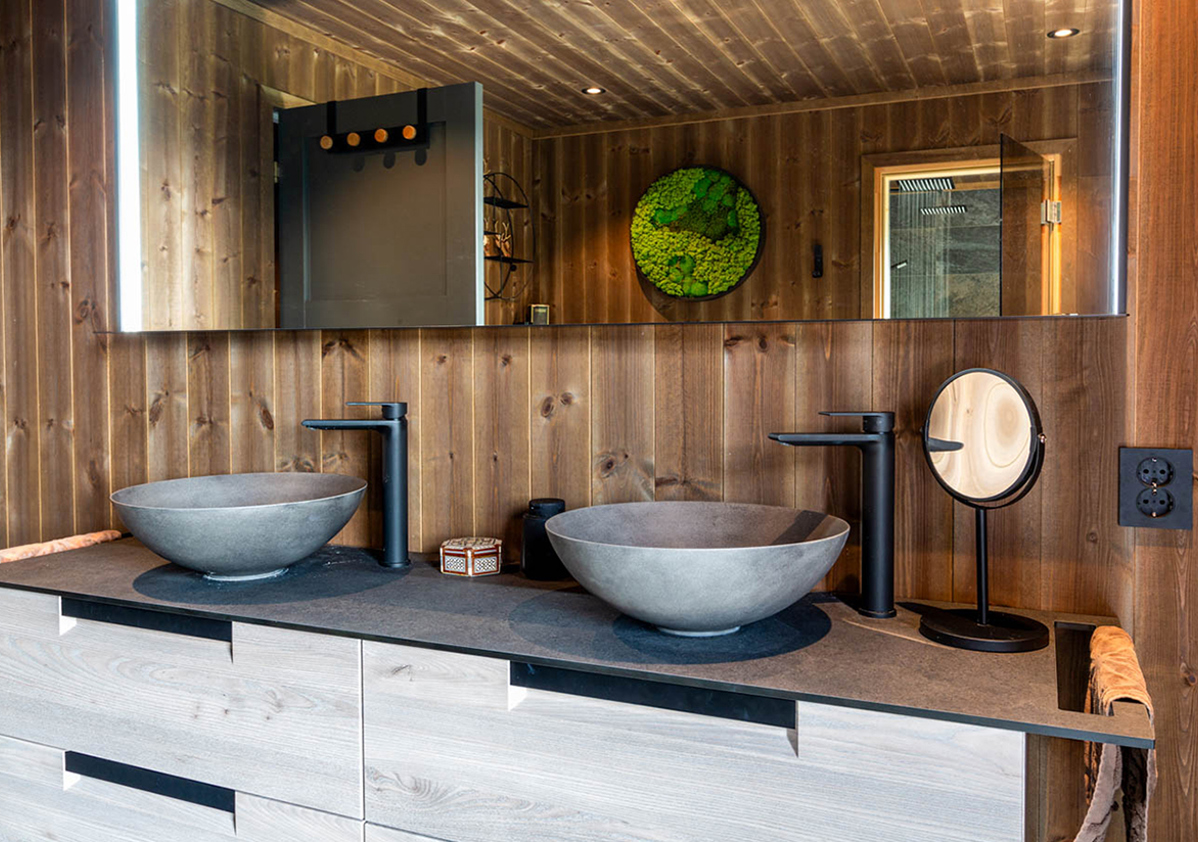 Solheisen Cabin Bathroom