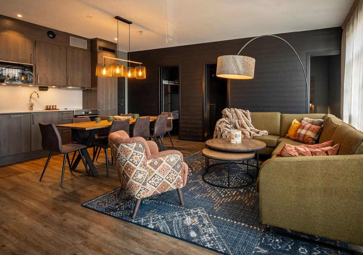 SSLL 4 Bed Suite Living