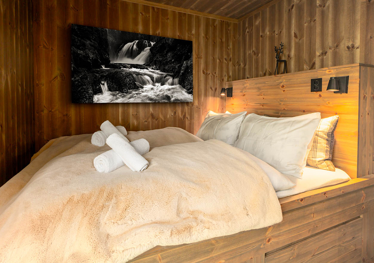 Solheisen Cabin Bedroom3