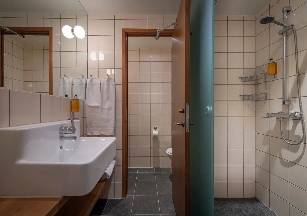 SSTL Bathroom