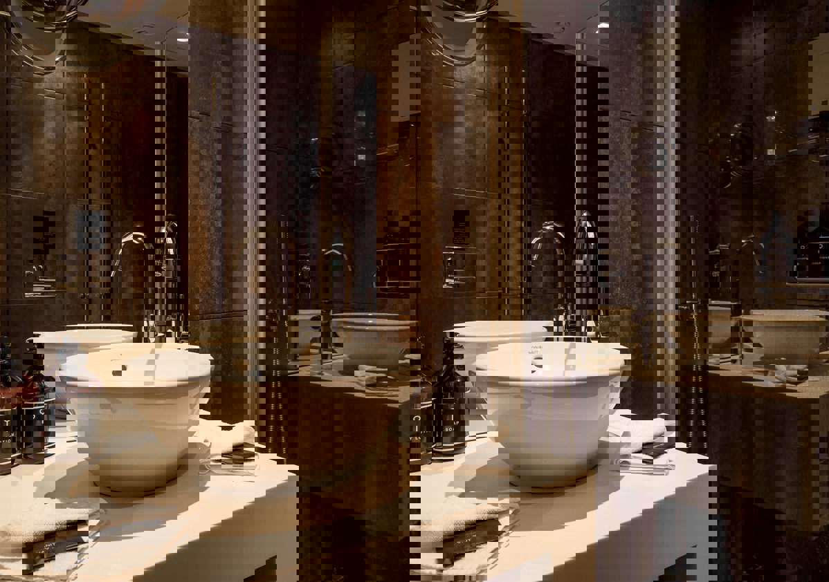 Doubleroom Bronze Toilet